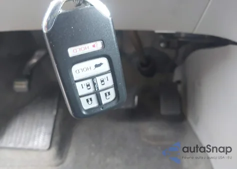 2015 Honda Odyssey Touring/Touring Elite z USA, uszkodzony, nr VIN 5FNRL5H91FB001568